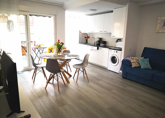 Apartment Dinamarca With 2 Bedrooms, 50 Mts From The Beach