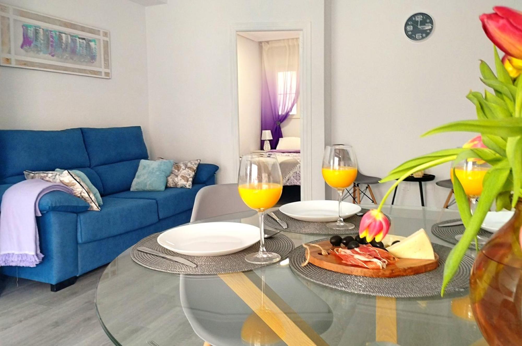 Dinamarca With 2 Bedrooms, 50 Mts From The *
