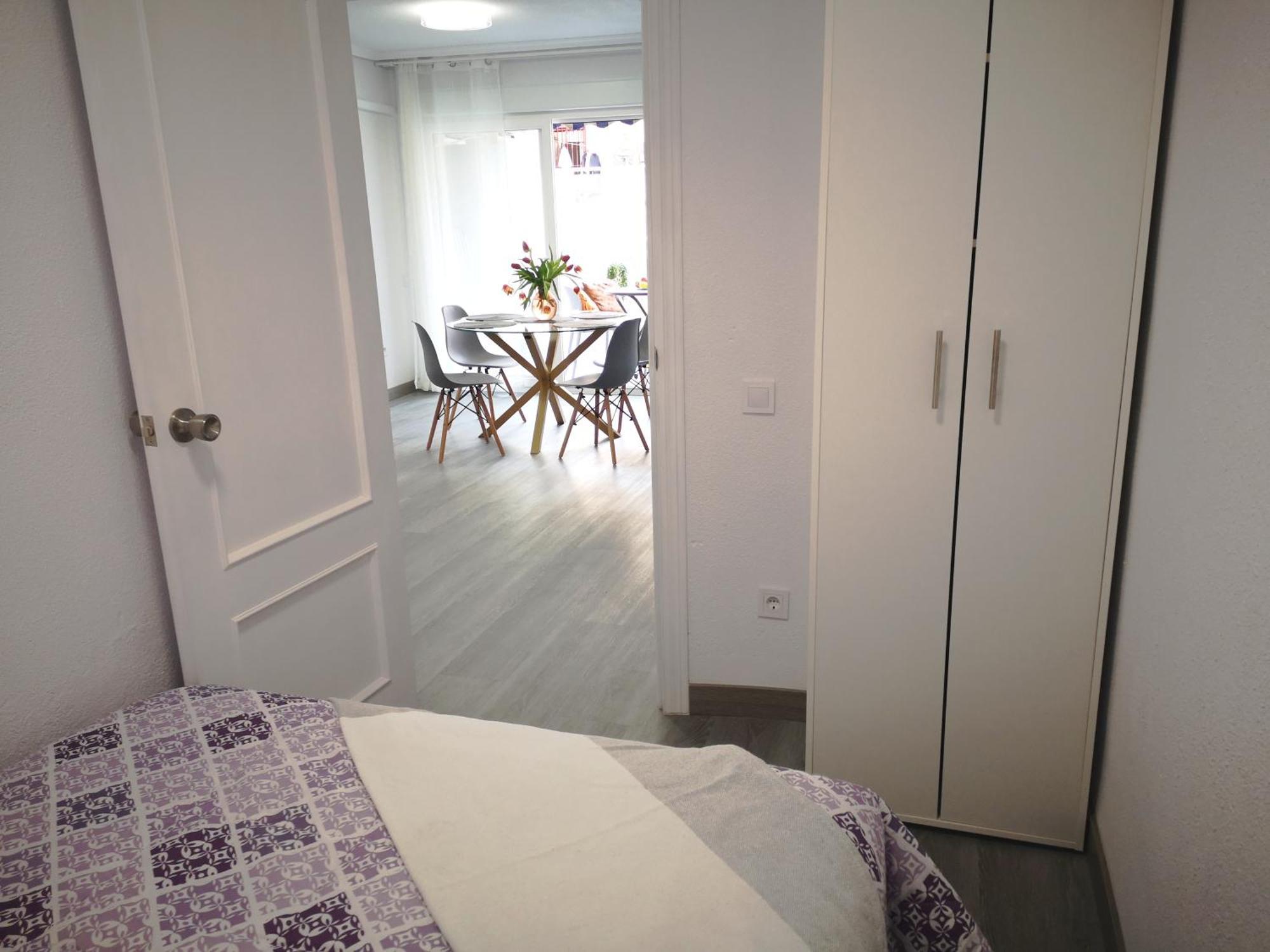 Dinamarca With 2 Bedrooms, 50 Mts From The